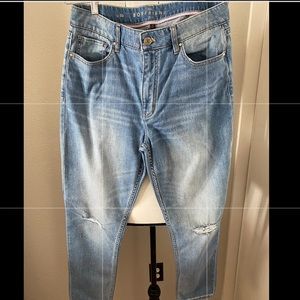 Black house white market jeans
